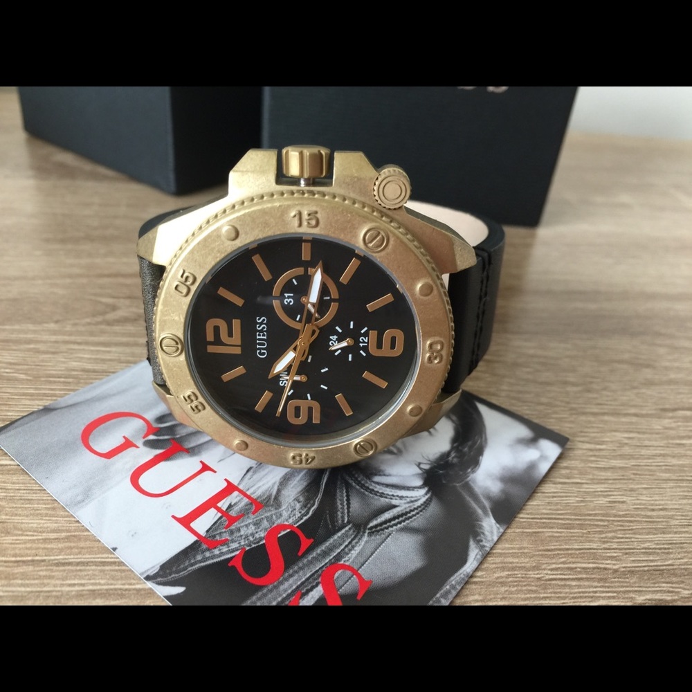 Guess Men's Dress Sport,Multi-function,Gold Tone